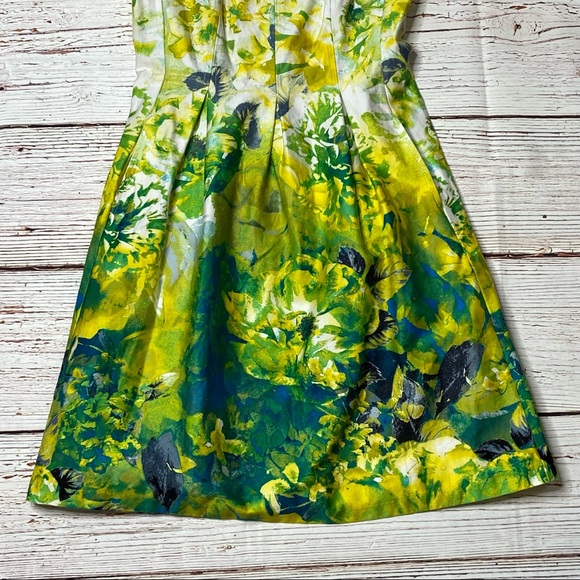 Nine West Floral Print A-Line Dress Sz 6 - Picture 8 of 16